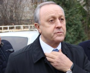 От губернатора ждут помощи в решении проблем с пригородным транспортом